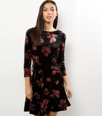 Black Velvet Floral Print Dress | New Look